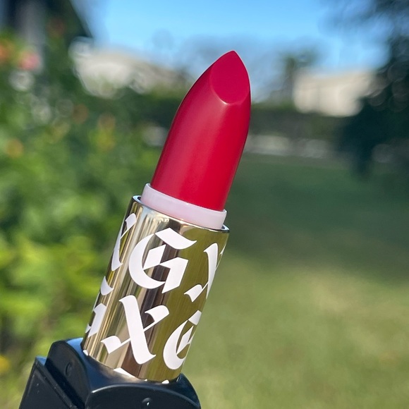 GX by Gwen Stefani Other - GXVE By Gwen Stefani Anaheim Shine Satin Lipstick In Rosewood St (Bright Berry)